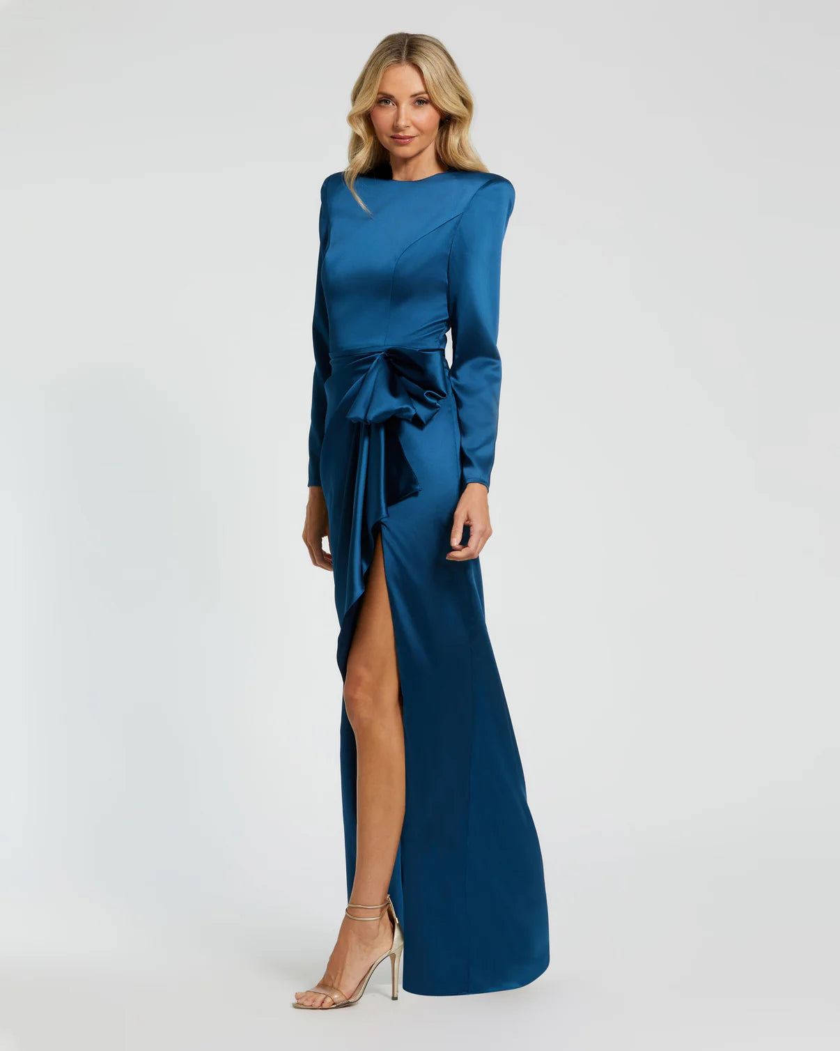 Elegant Dark Blue Long-Sleeve Ruched Gown with Structured Bow