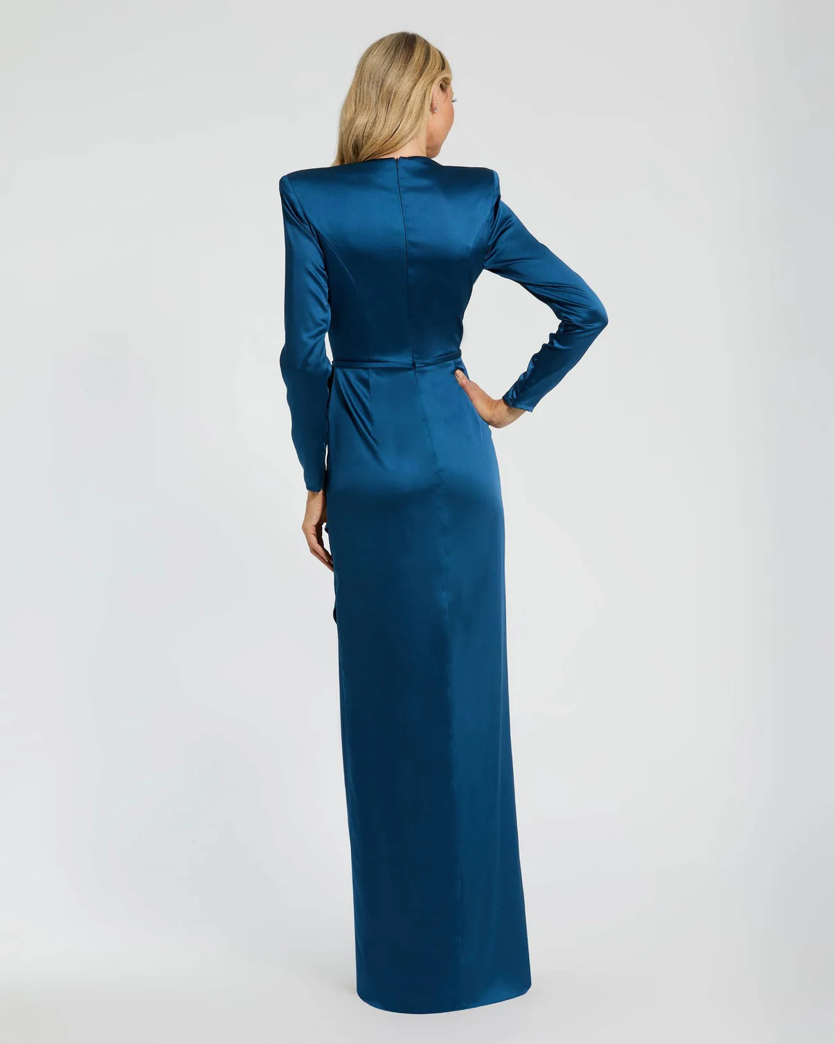 Elegant Dark Blue Long-Sleeve Ruched Gown with Structured Bow