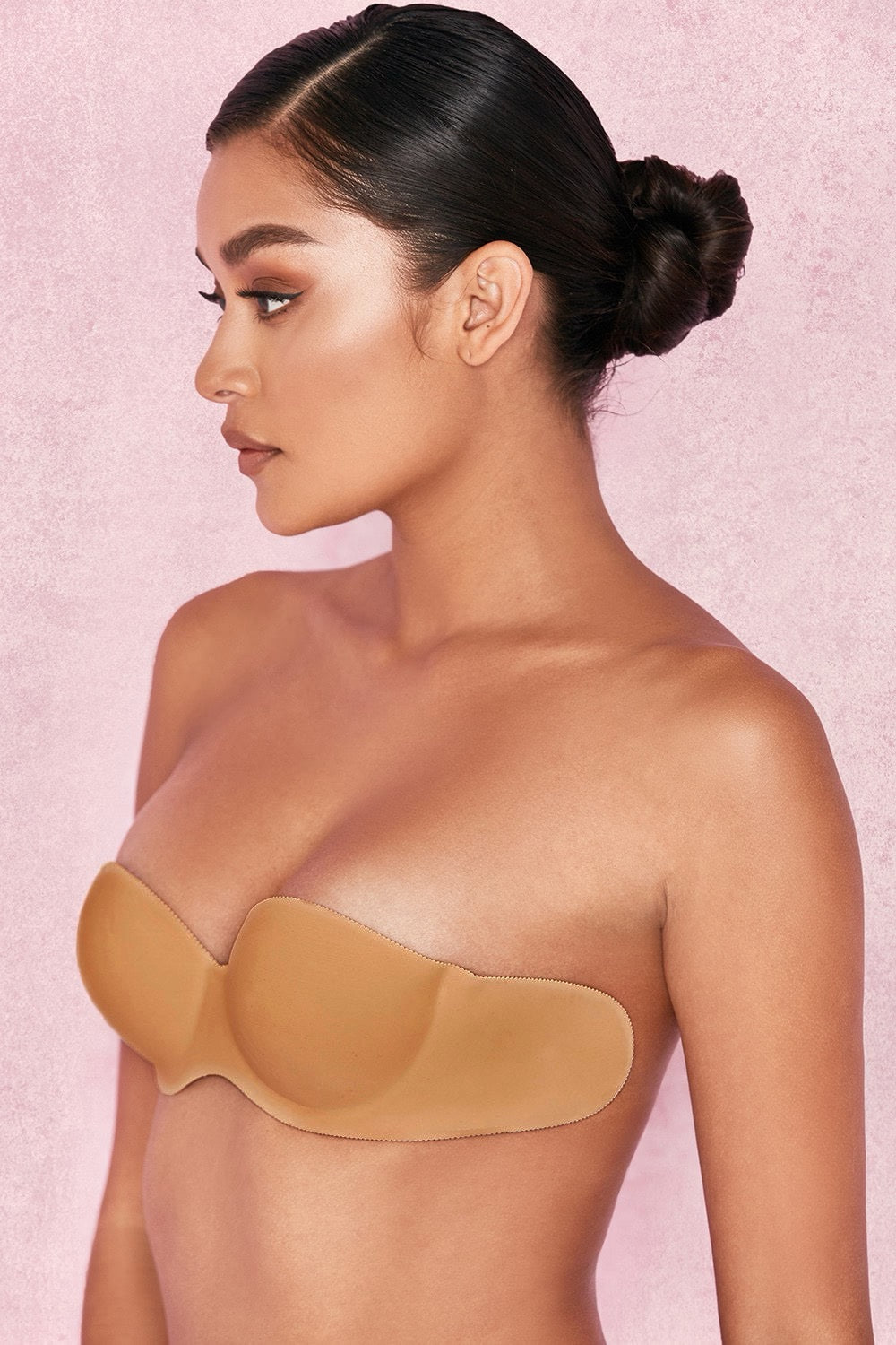 STRAPLESS BACKLESS MOULDED STICKY BRA - CARAMEL