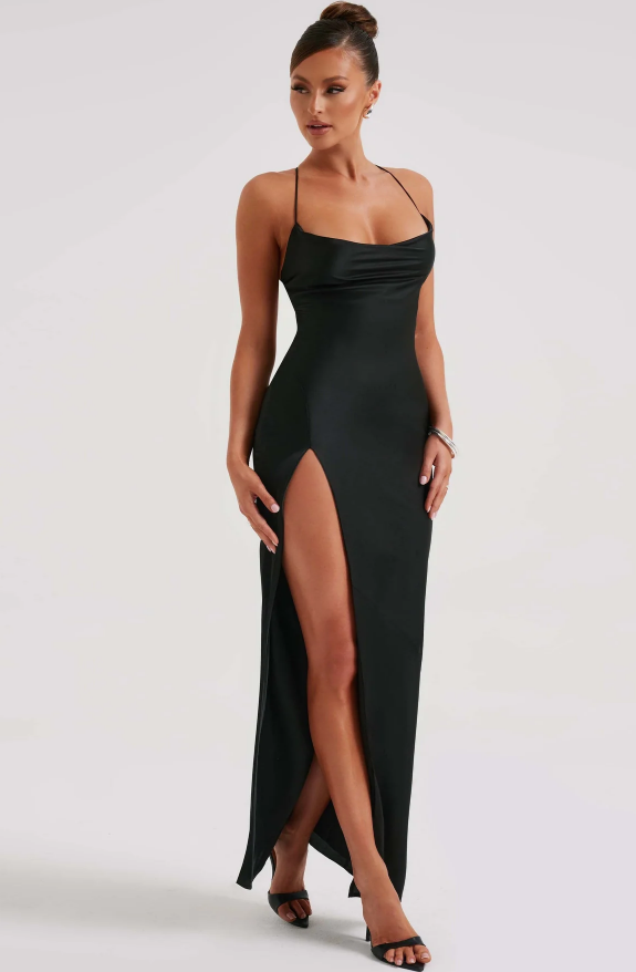 NURH MAXI DRESS - BLACK